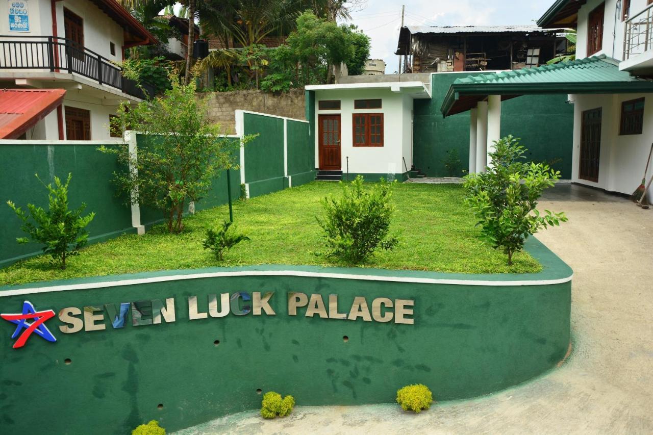 Seven Luck Palace Kandy Kültér fotó